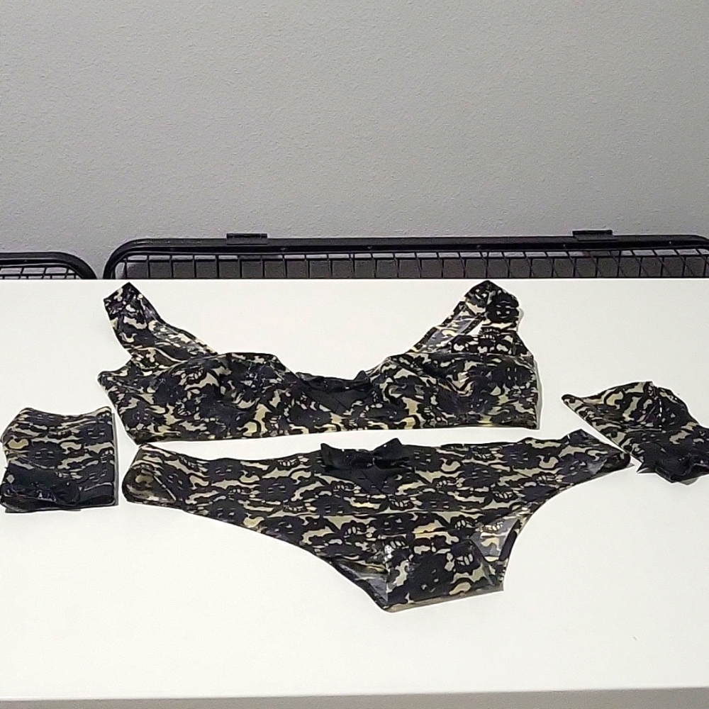 Latex lace look four piece set